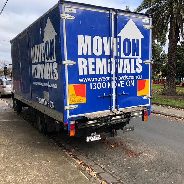 removal-truck